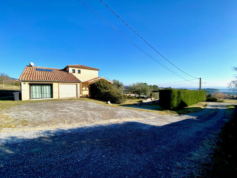 Maison - 133 m² - 9 pièces