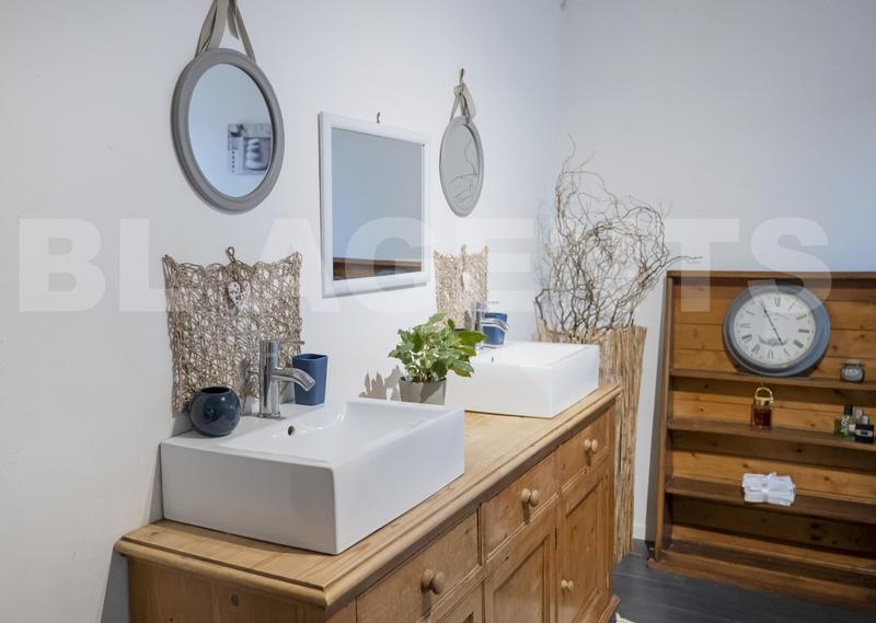 Maison de domaine équestre - 220 m² - 9 pièces