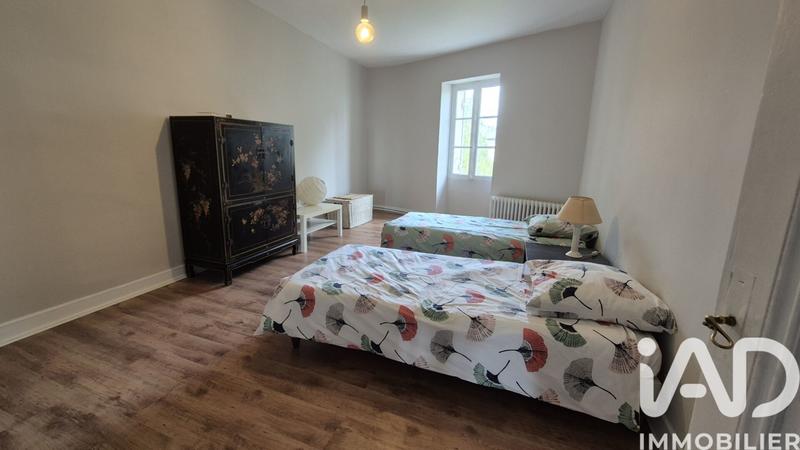 Maison - 280 m² - 9 pièces