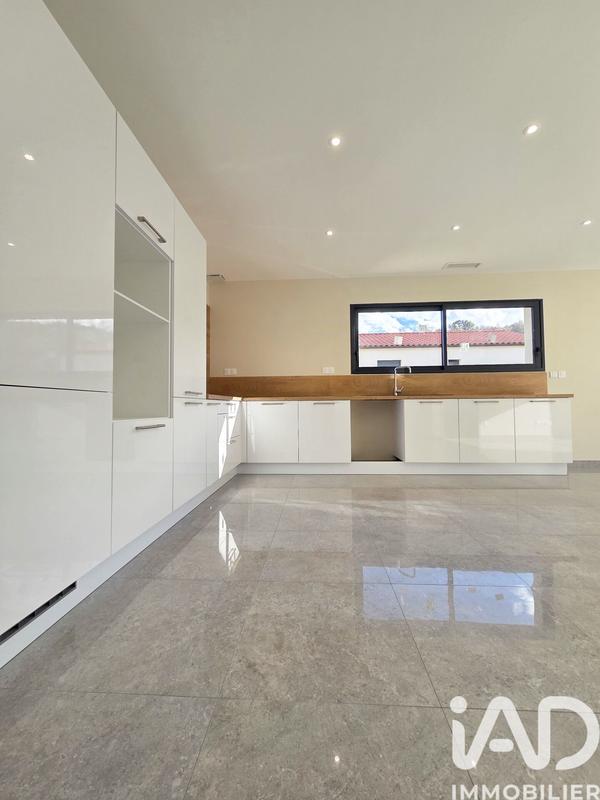 Maison - 105 m² - 4 pièces