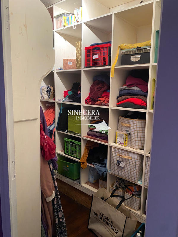 Maison - 220 m² - 7 pièces