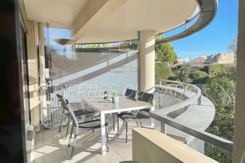 Appartement - 75 m² - 3 pièces