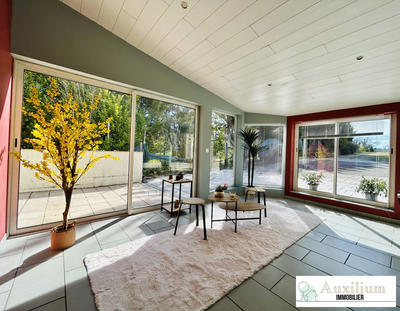 Maison traditionnelle - 103 m² - 6 pièces