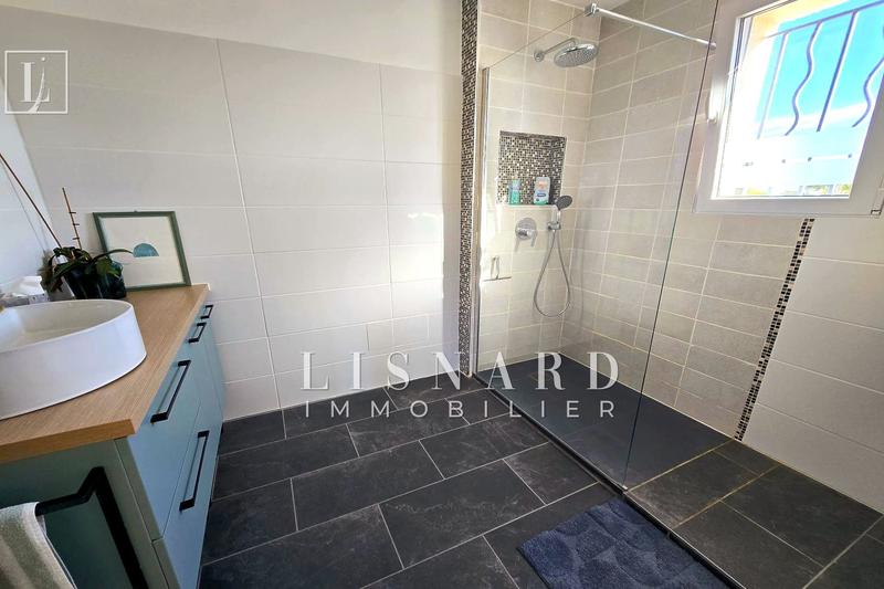 Maison - 104 m² - 4 pièces