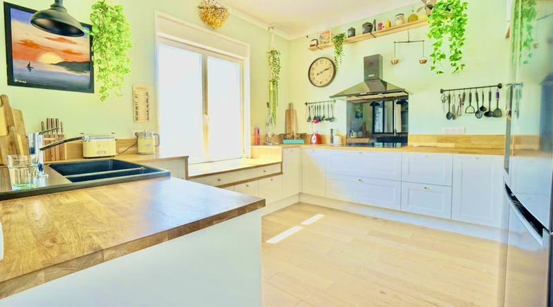 Maison - 185 m² - 6 pièces