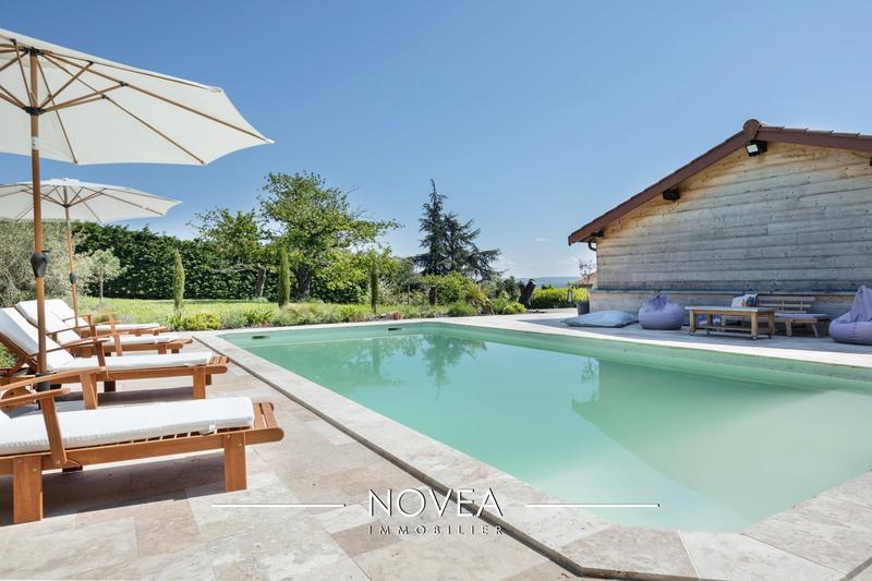 Maison ancienne - 245 m² - 8 pièces