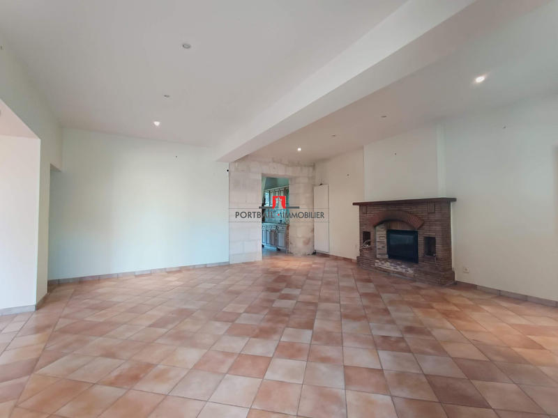 Maison - 215 m² - 5 pièces