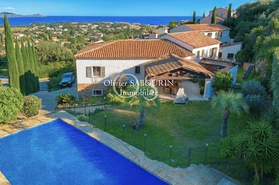 Villa - 250 m² - 7 pièces