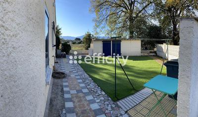 Villa - 100 m² - 5 pièces