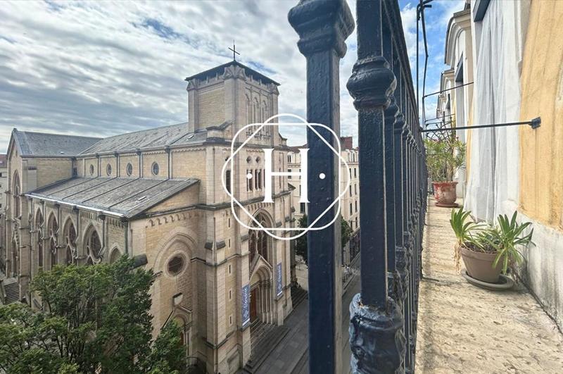 Appartement - 71 m² - 2 pièces