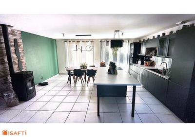 Maison - 98 m² - 4 pièces