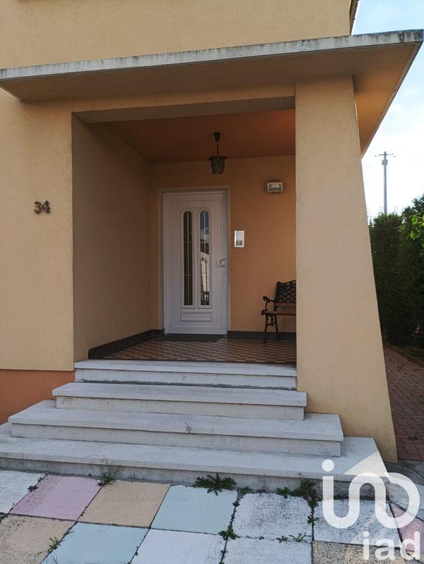 Maison - 230 m² - 12 pièces