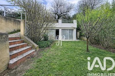 Maison - 194 m² - 15 pièces