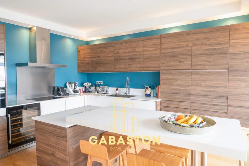 Appartement - 118 m² - 4 pièces