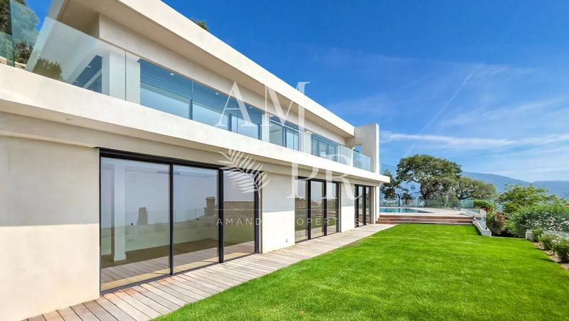 Villa - 231 m² - 5 pièces