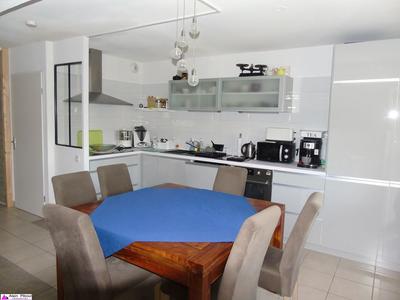 Maison traditionnelle - 105 m² - 5 pièces