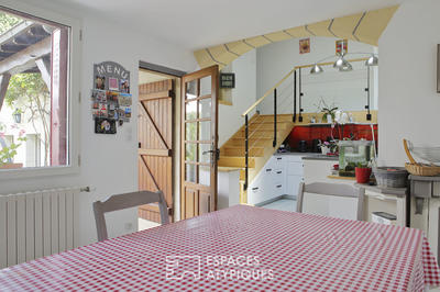 Maison - 400 m² - 12 pièces