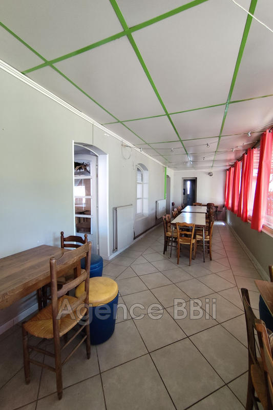 Maison - 284 m² - 2 pièces