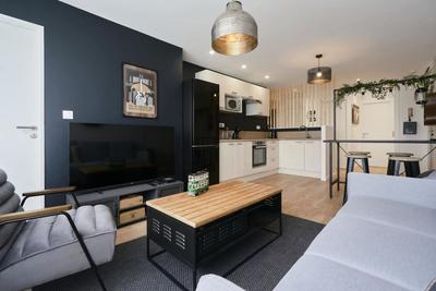 Appartement - 85 m² - 5 pièces