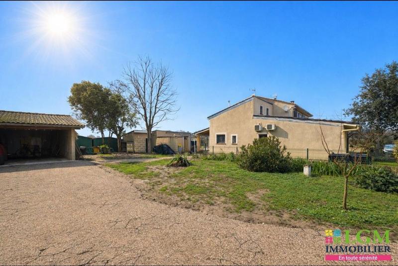 Maison - 210 m² - 9 pièces