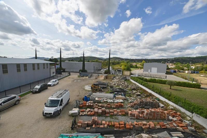 Maison - 520 m² - 8 pièces