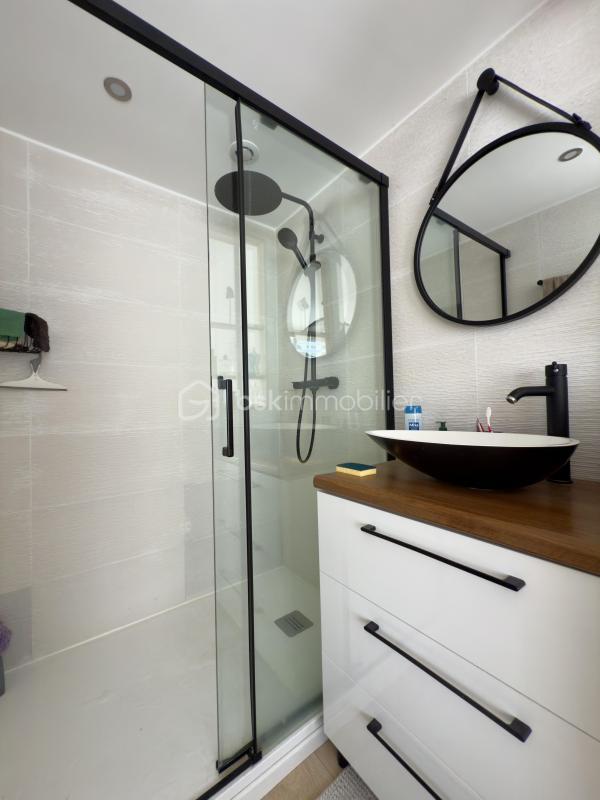 Propriété - 166 m² - 9 pièces