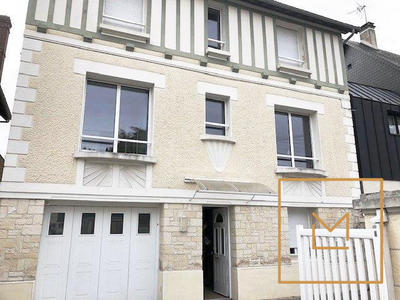 Maison - 170 m² - 8 pièces