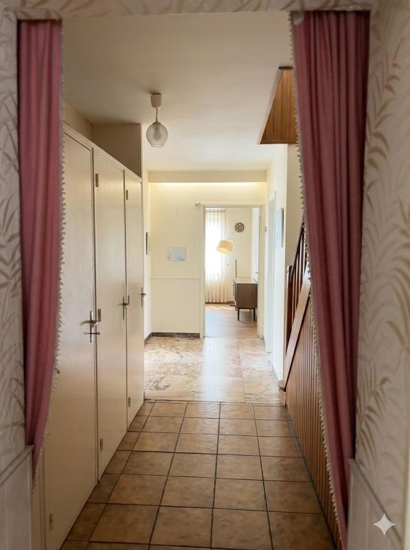 Maison - 231 m² - 8 pièces