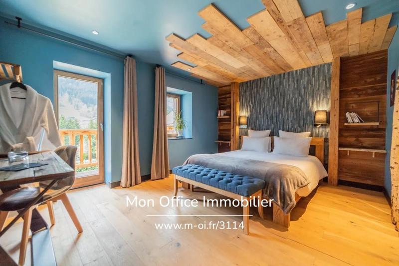 Châlet - 413 m² - 8 pièces