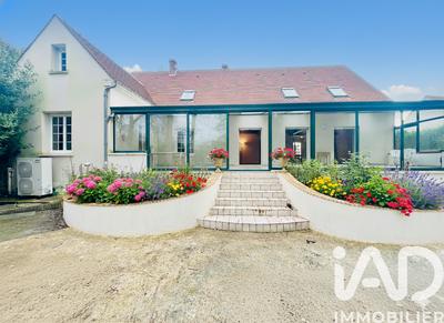 Maison - 280 m² - 8 pièces