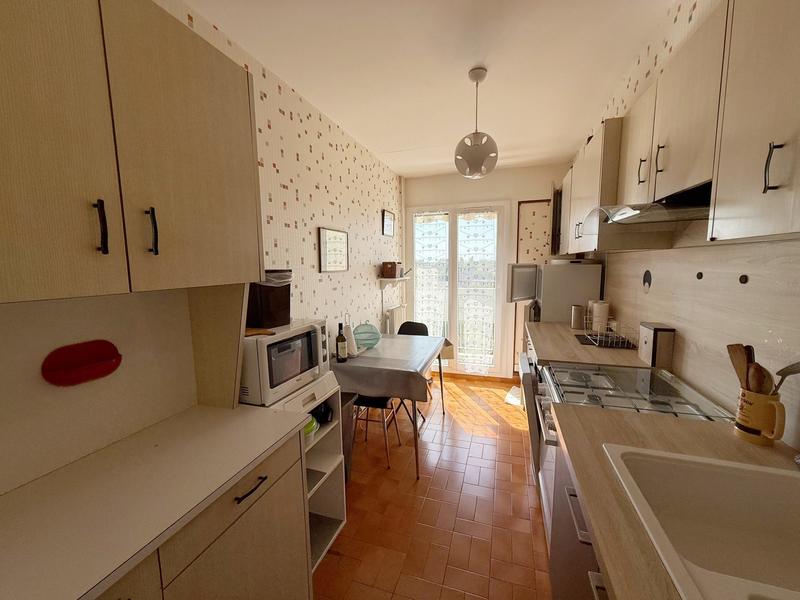 Appartement - 97 m² - 5 pièces