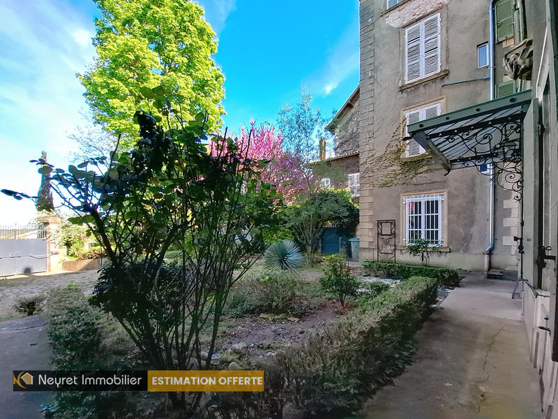 Château - 553 m² - 14 pièces