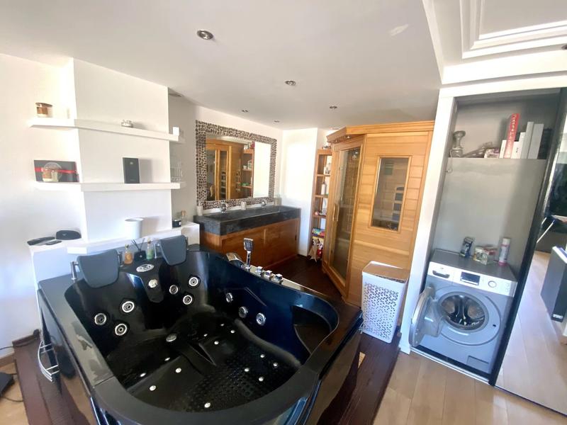 Appartement - 80 m² - 3 pièces