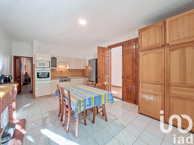 Maison - 257 m² - 9 pièces