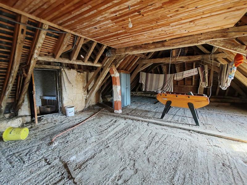 Maison - 210 m² - 7 pièces