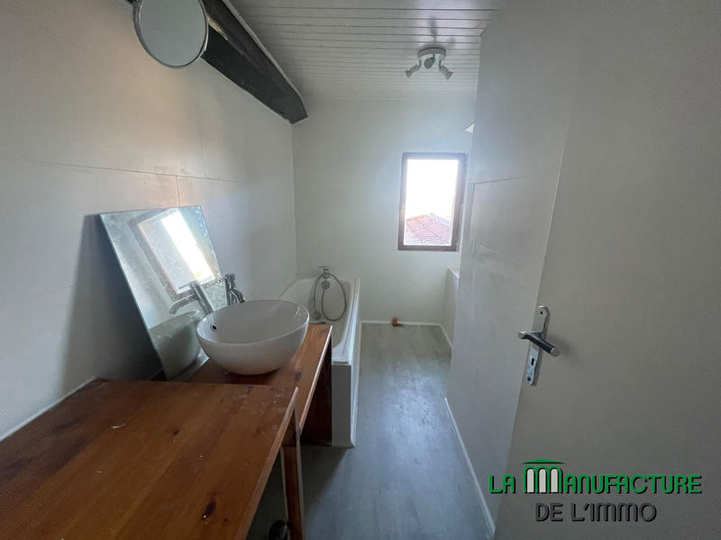 Appartement - 81 m² - 3 pièces