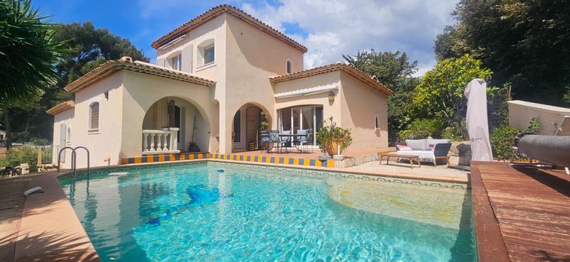 Maison - 145 m² - 5 pièces