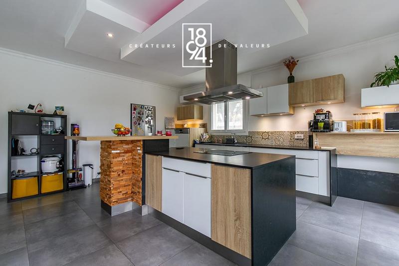 Maison - 143 m² - 5 pièces