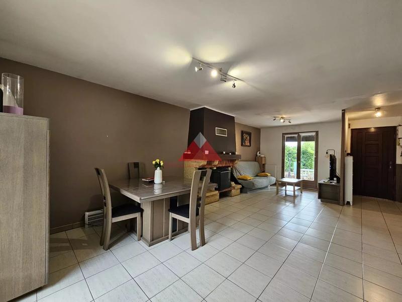 Maison - 98 m² - 5 pièces