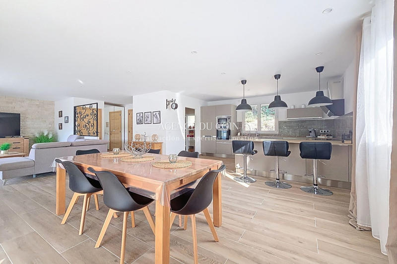 Maison contemporaine - 163 m² - 4 pièces