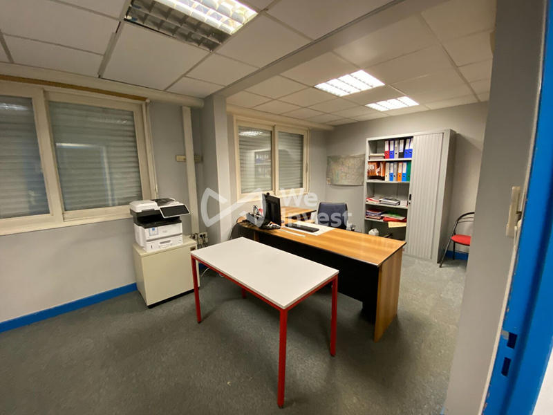 Local commercial - 819 m²