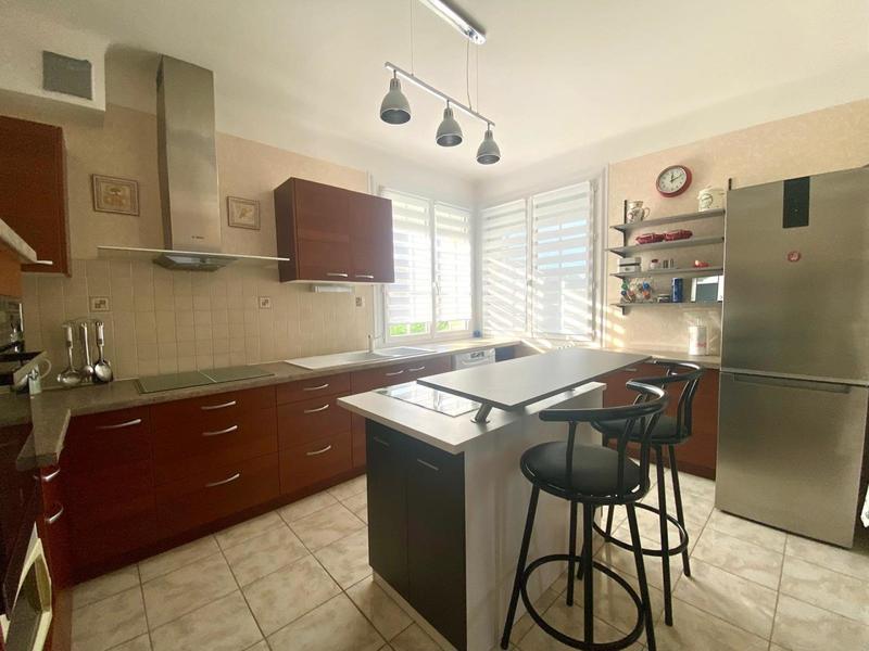 Maison - 107 m² - 5 pièces