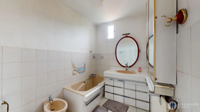 Maison - 299 m² - 8 pièces