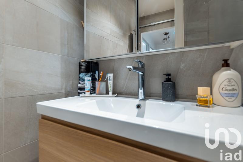 Appartement - 80 m² - 4 pièces