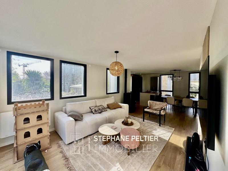 Maison - 105 m² - 4 pièces