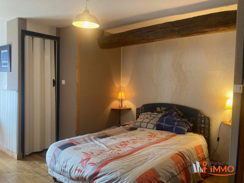 Maison - 299 m² - 12 pièces