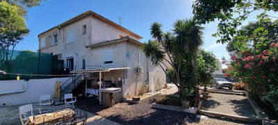Local commercial - 85 m² - 4 pièces