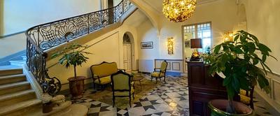 Manoir - 1 450 m² - 40 pièces