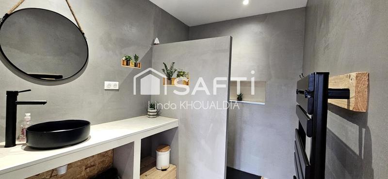 Maison - 251 m² - 7 pièces