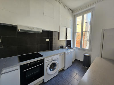 Appartement - 85 m² - 3 pièces